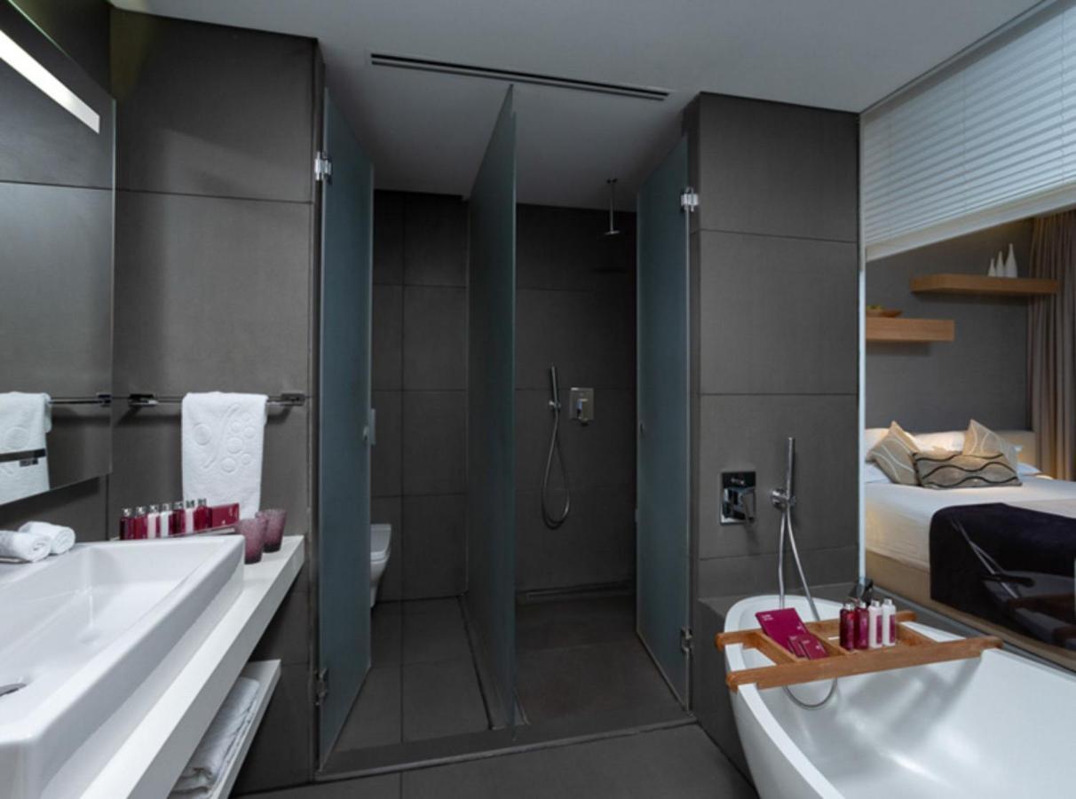 Cramim By Isrotel Exclusive Kiryat Anavim Ngoại thất bức ảnh A walk-in shower