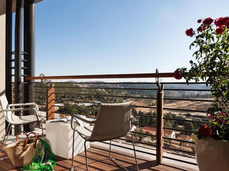 Cramim By Isrotel Exclusive Kiryat Anavim Ngoại thất bức ảnh A balcony