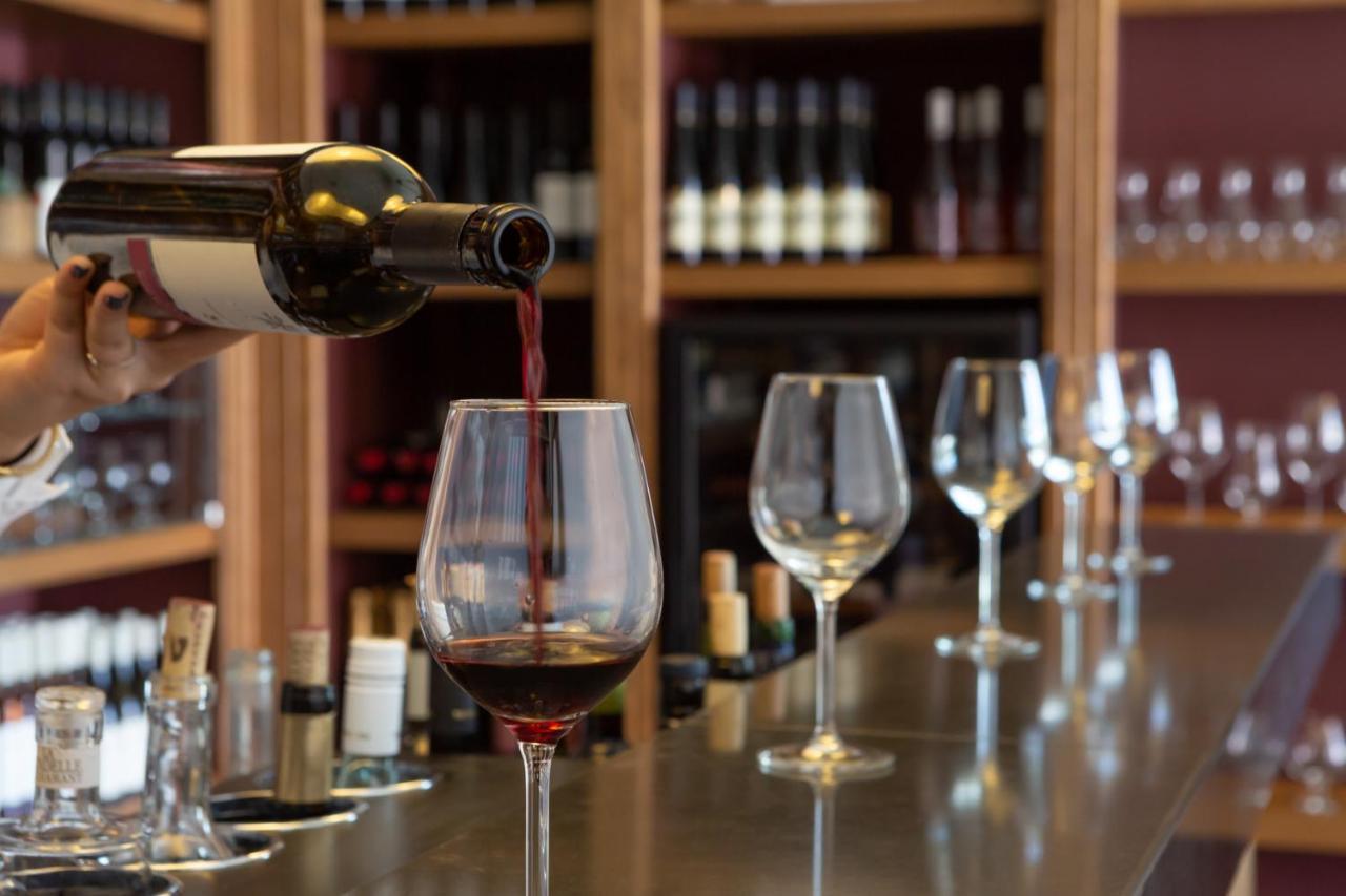 Cramim By Isrotel Exclusive Kiryat Anavim Ngoại thất bức ảnh Wine tasting at a winery